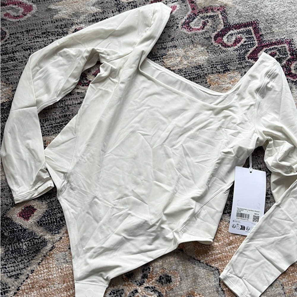 Nulu square neck, long sleeve bodysuit